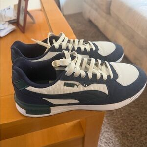 Puma Men's Dark Blue and Cream Sneakers